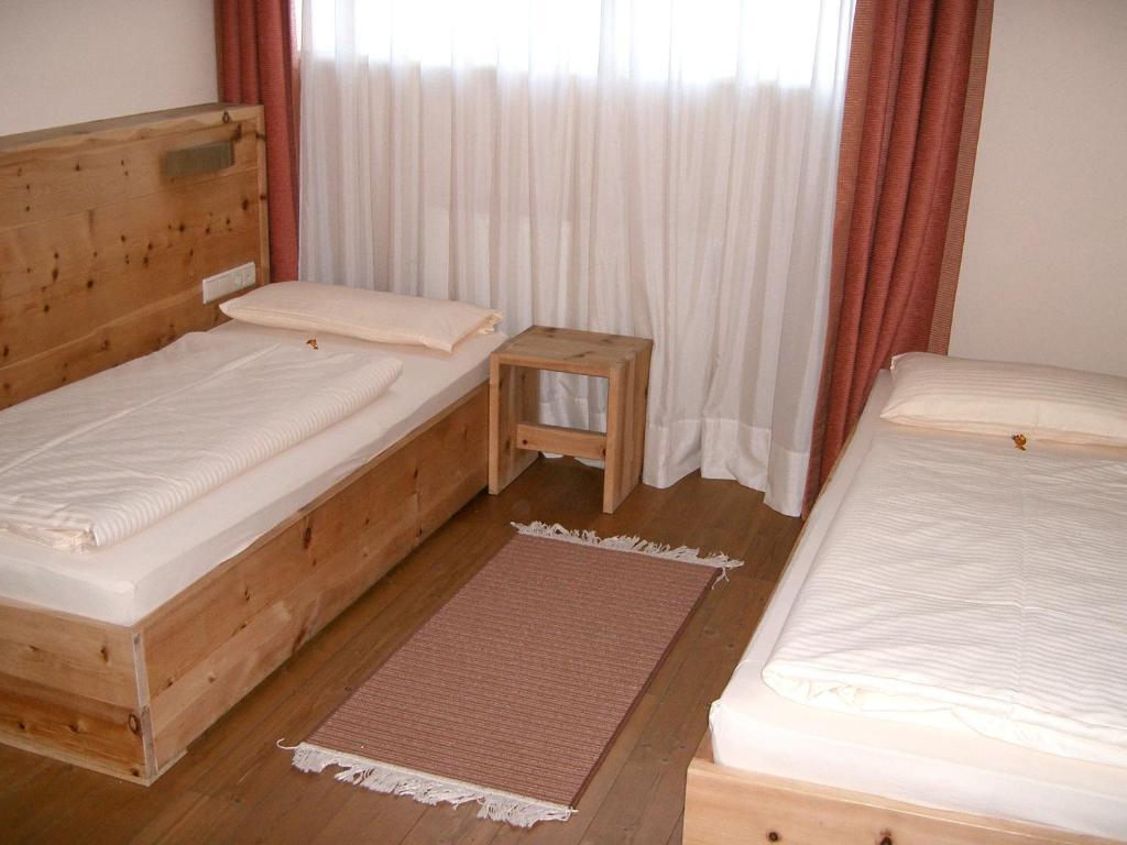 Hotel Tyrol-Alpenhof Seefeld in Tirol Room photo