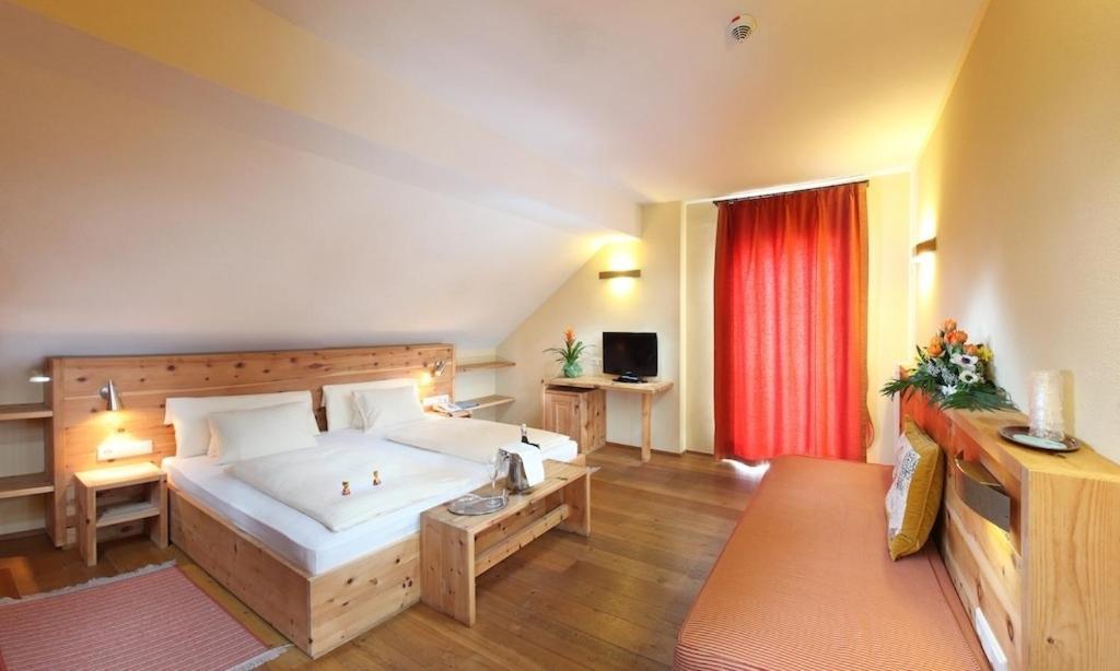 Hotel Tyrol-Alpenhof Seefeld in Tirol Room photo