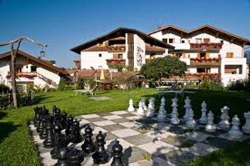 Hotel Tyrol-Alpenhof Seefeld in Tirol Exterior photo
