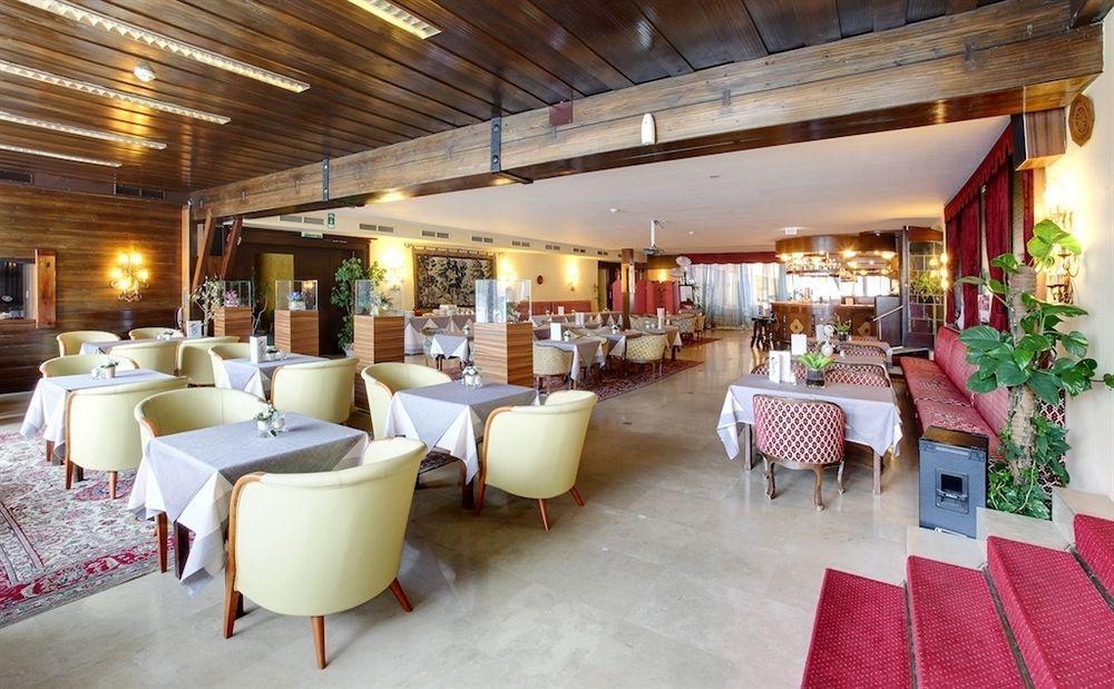 Hotel Tyrol-Alpenhof Seefeld in Tirol Exterior photo